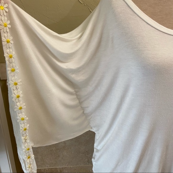 Stella Laguna beach daisies top size M - Picture 3 of 7